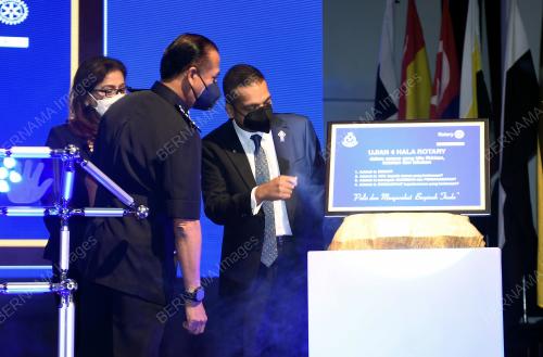 DATUK RAZARUDIN HUSAIN