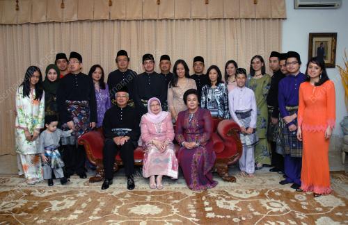 MOHD NAJIB TUN ABDUL RAZAK