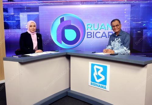 DATUK SERI DR DZULKEFLY AHMAD