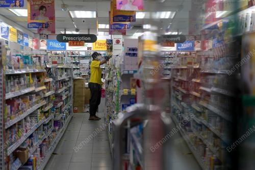 TINJAUAN WAKTU OPERASI FARMASI