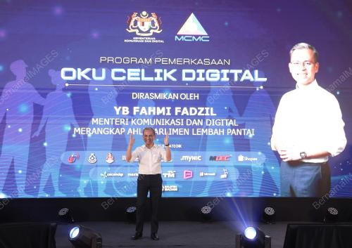 FAHMI FADZIL
