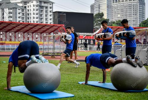SESI LATIHAN SKUAD HARIMAU MALAYA