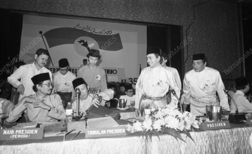 KL57_08072015_UMNO