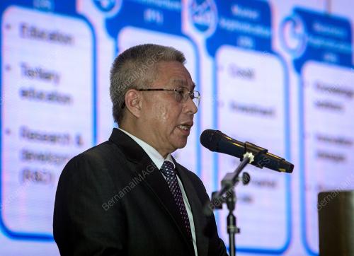 DATUK SERI DR ADHAM BABA