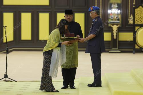 AL-SULTAN ABDULLAH RI'AYATUDDIN AL-MUSTAFA BILLAH SHAH