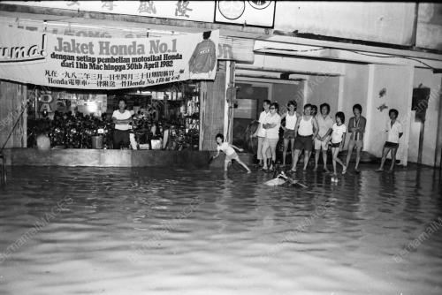 BANJIR