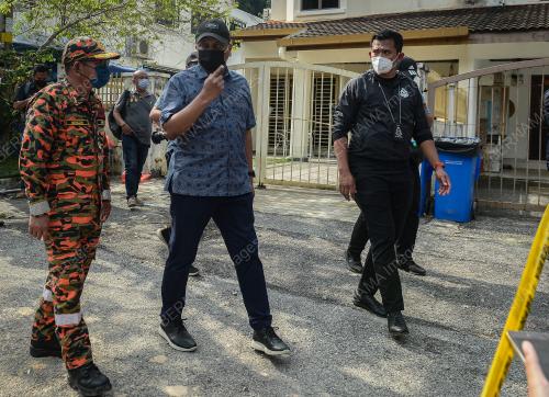 DATUK SERI REEZAL MERICAN NAINA