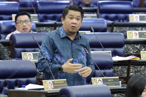 DATUK LUKANISMAN AWANG SAUNI