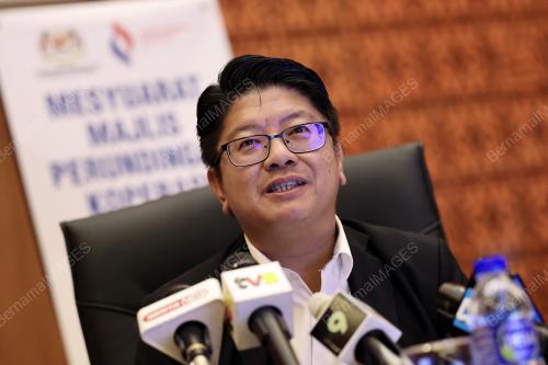 DATUK EWON BENEDICK