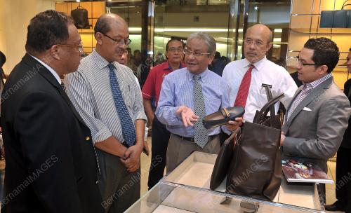 KL57_17042014_TINJAUAN