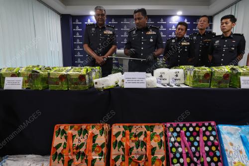 DATUK HUSSEIN OMAR KHAN