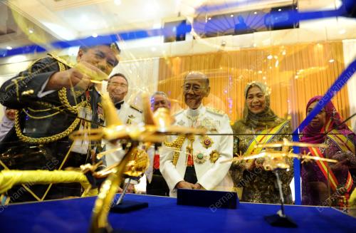 KL57_18112016_AGONG