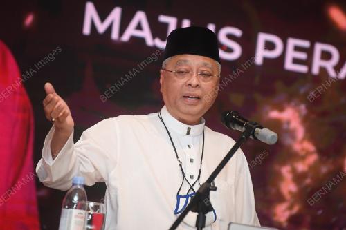 DATUK SERI ISMAIL SABRI YAAKOB