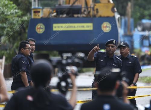 TANAH RUNTUH PUCHONG