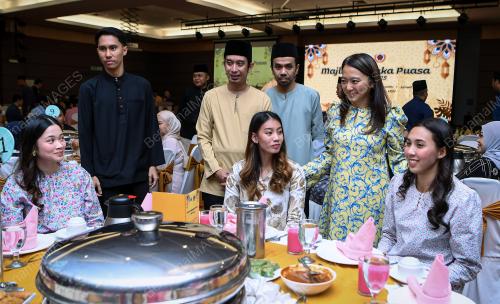 HANNAH YEOH