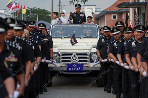 TAN SRI ACRYl SANI ABDULLAH SANI