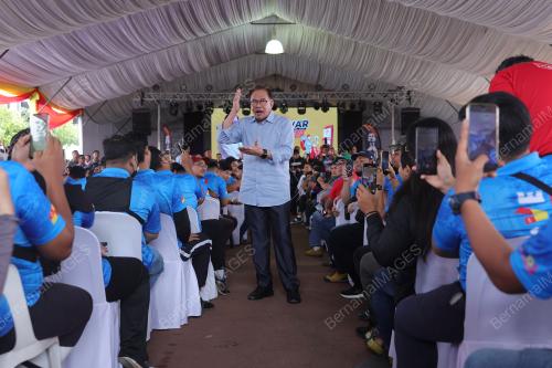 DATUK SERI ANWAR IBRAHIM