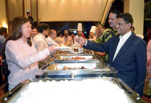 KL57_23072014_BUKA_PUASA
