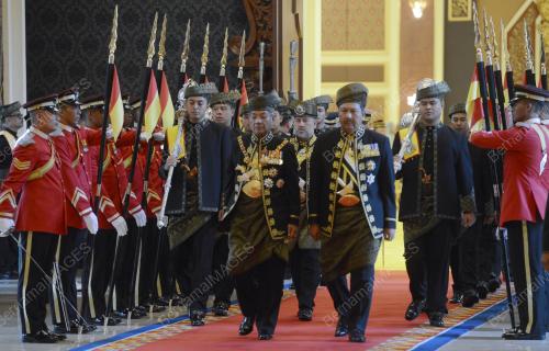 KL57_24042017_AGONG