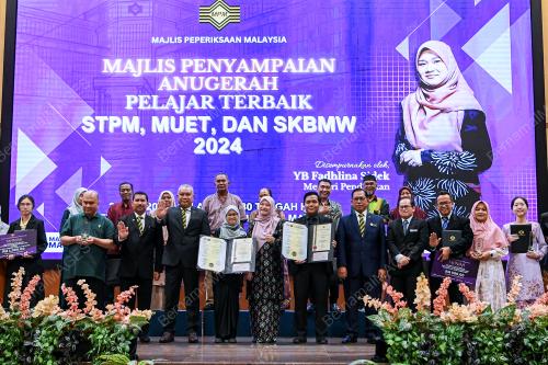 FADLINA SIDEK