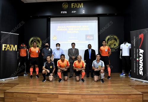 KRONOS SERAH JERSI TERBAHARU PENGADIL LIGA MALAYSIA