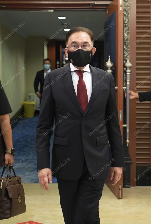 PERSIDANGAN PARLIMEN PENGGAL KETIGA 