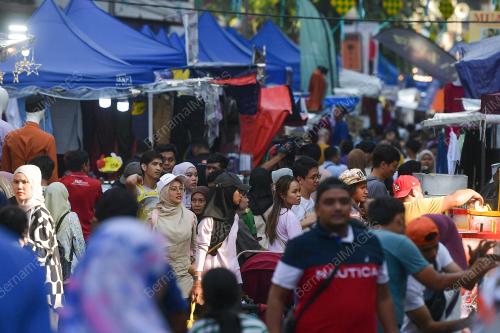 TINJAUAN PERSIAPAN HARI RAYA