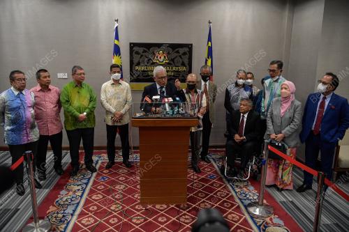 DATUK SERI HAMZAH ZAINUDIN