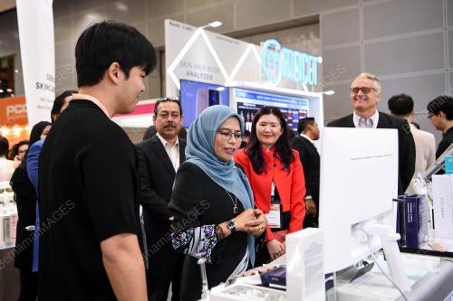 DATUK SERI DR NORAINI AHMAD
