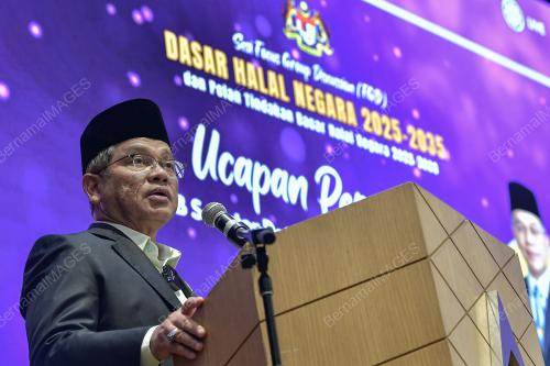 DATUK DR MOHD NA'IM MOKHTAR