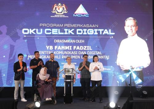FAHMI FADZIL