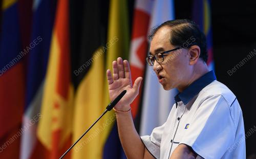 SENATOR DATUK DR MAH HANG SOON
