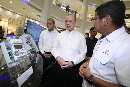 DATUK SERI FADILLAH YUSOF