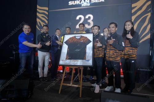 KL58_06112019_JERSI_BN201911026306
