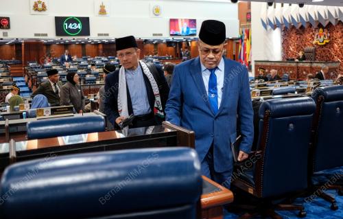PERSIDANGAN DEWAN RAKYAT