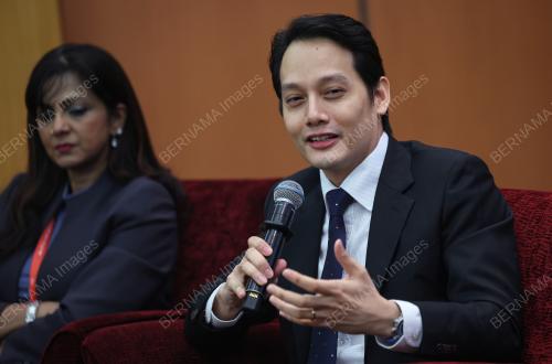 AARON TANG