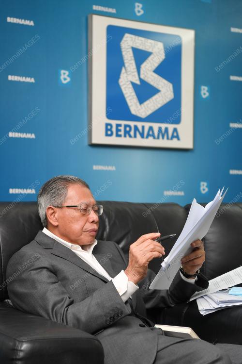 DATUK SERI MUSTAPA MOHAMED