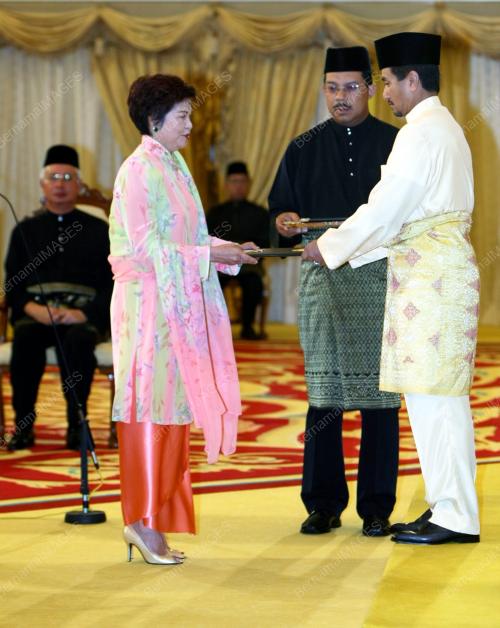 DR NG YEN YEN