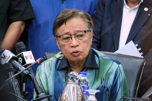 TAN SRI ABANG JOHARI TUN OPENG