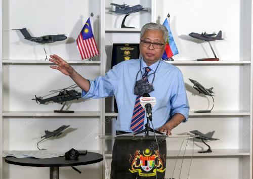 DATUK SERI ISMAIL SABRI YAAKOB