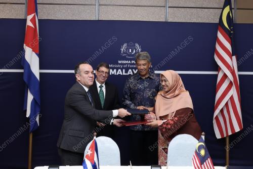 DATUK SERI MOHAMAD HASAN