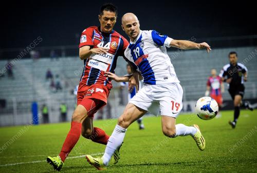KL58_13082014_BOLA