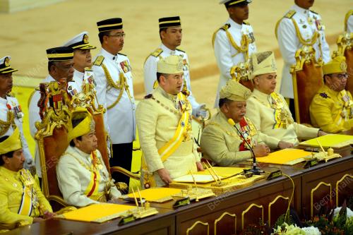 KL58_13122016_AGONG