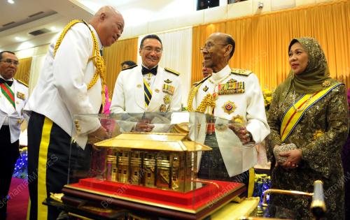 KL58_18112016_AGONG