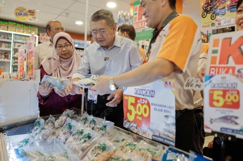 DATUK SERI SALAHUDDIN AYUB