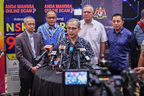 DATUK FAHMI FADZIL