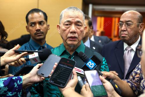 DATUK SERI FADILLAH YUSOF
