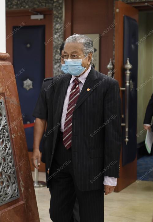 PERSIDANGAN PARLIMEN PENGGAL KETIGA 