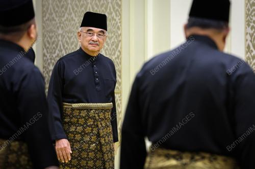 TUN MOHD ALI RUSTAM