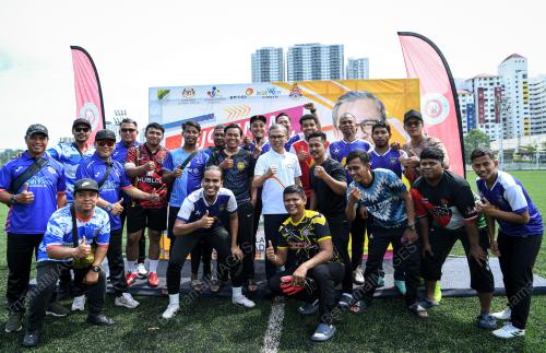 FAHMI FADZIL